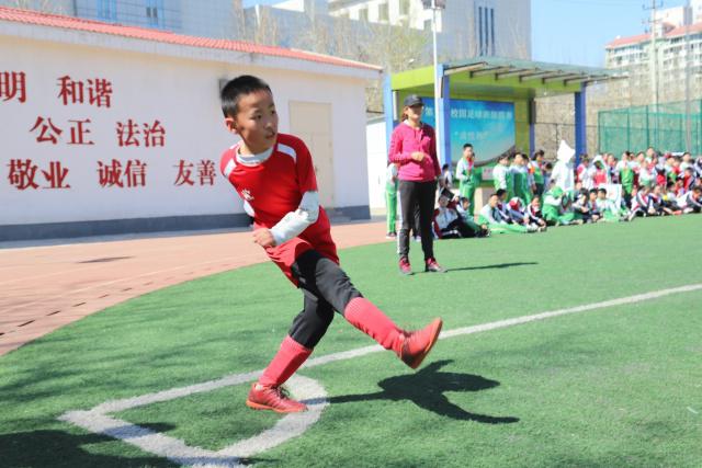 疯狂20-0！尼克斯如何在东决G4中击溃骑士